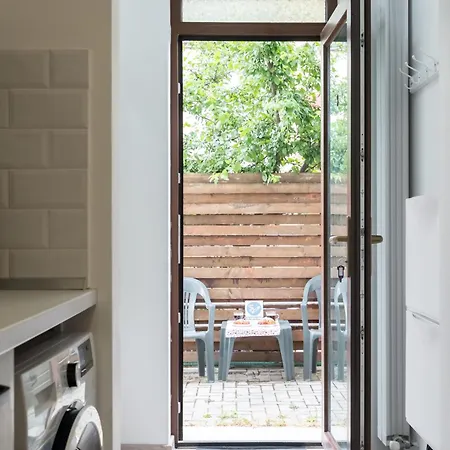 Apartmán Studiouri Spitalul Fundeni - Terasa Si Parcare *