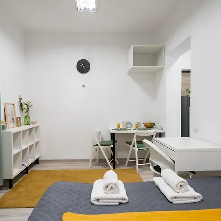 Apartamento Studiouri Spitalul Fundeni - Terasa Si Parcare Bucareste