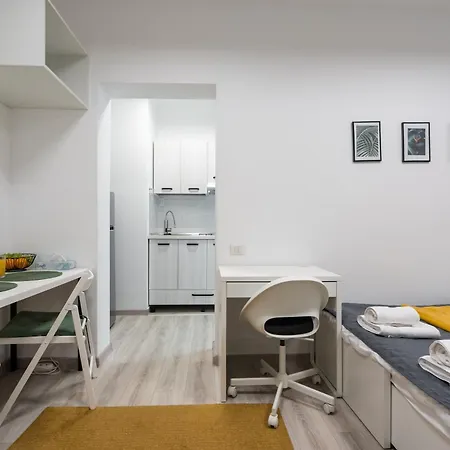 Studiouri Spitalul Fundeni - Terasa Si Parcare Bucureşti