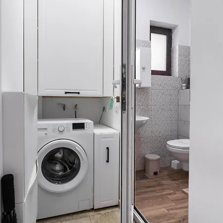 Studiouri Spitalul Fundeni - Terasa Si Parcare