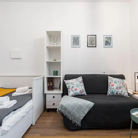 Apartamento Studiouri Spitalul Fundeni - Terasa Si Parcare Bucareste