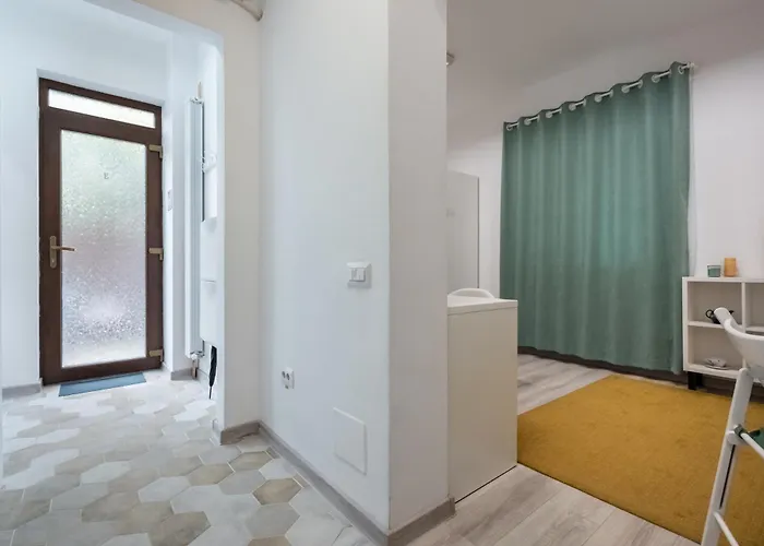Apartman Studiouri Spitalul Fundeni - Terasa Si Parcare *