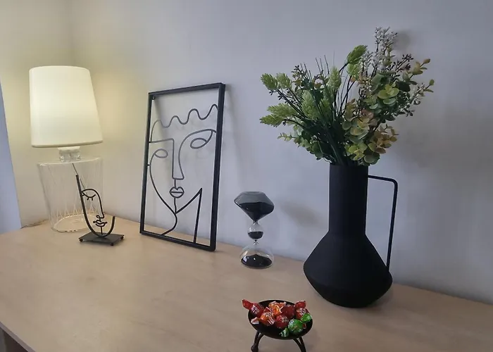 Studiouri Spitalul Fundeni - Terasa Si Parcare Apartman *