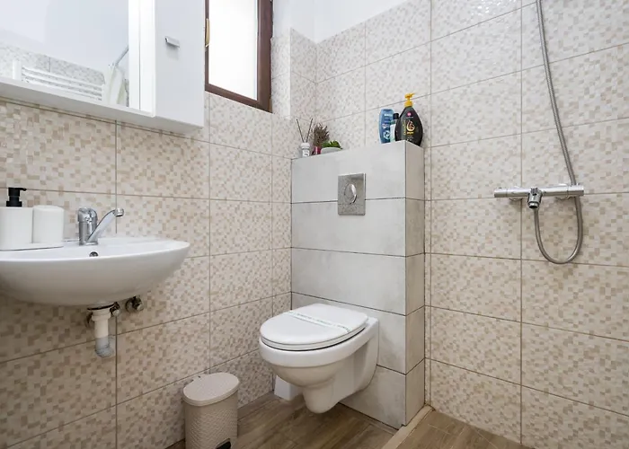 Apartman Studiouri Spitalul Fundeni - Terasa Si Parcare